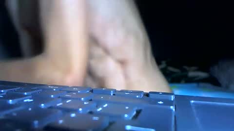 Snapshot of ian_zaenzz chatting on October 4, 7:11 pm Samuel igsamuelnoguera 1333 online show from October 4, 7:11 pm