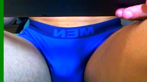 Snapshot of ian_zaenzz chatting on January 13, 6:06 am Samuel igsamuelnoguera 1333 online show from January 13, 6:06 am