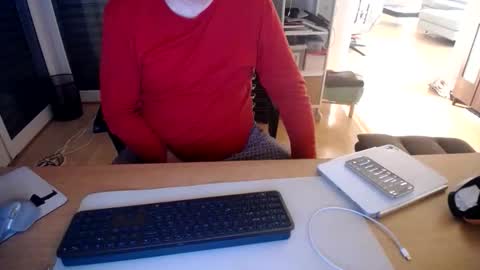 iandy12 online show from February 22, 10:34 pm