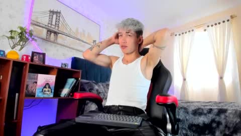 Andrew online show from March 8, 7:20 pm