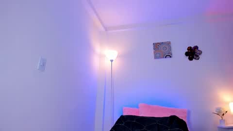 ice online show from September 10, 1:34 pm