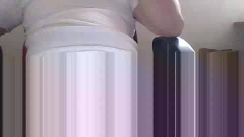 ich900973 online show from December 4, 11:43 am