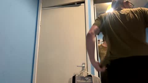 icums4u online show from January 6, 3:08 pm