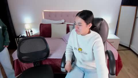 Icy online show from November 4, 10:05 am