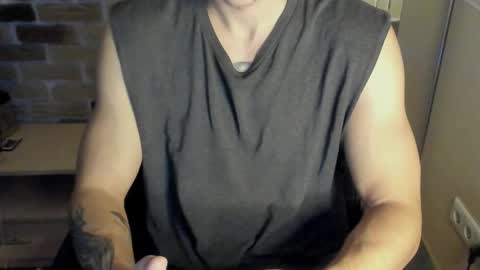 yo online show from September 25, 9:00 pm