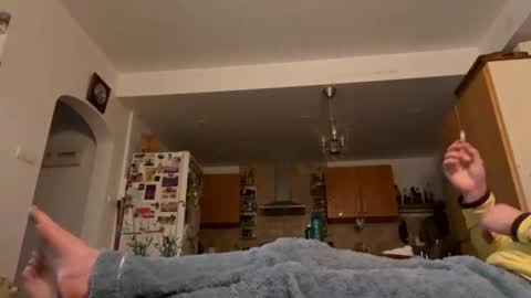 idkwhattowatch online show from February 3, 12:04 am