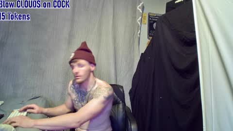 Snapshot of igetherwetter chatting on January 24, 4:48 am Amiri Roue online show from January 24, 4:48 am