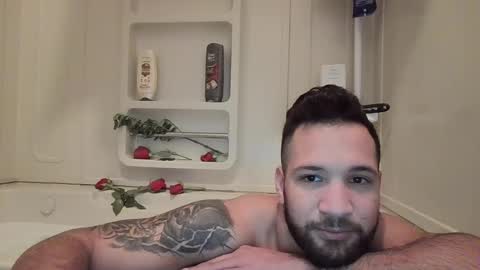 Angel Oppenheim online show from December 1, 11:36 pm