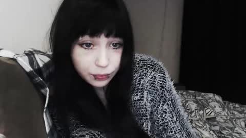 iiiiiiis online show from January 16, 12:52 am