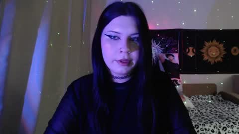 Vella online show from June 9, 9:03 pm