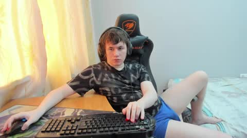 iliaskris online show from April 9, 6:06 am