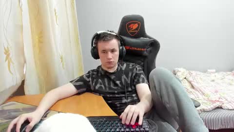 iliaskris online show from November 20, 4:22 am