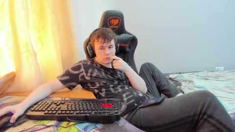 iliaskris online show from July 2, 6:07 am