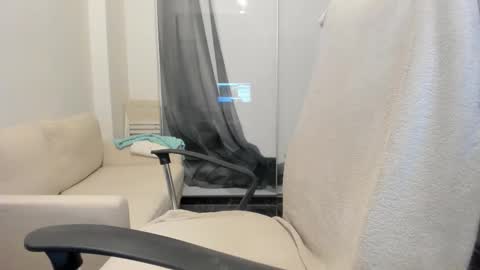 Bamby online show from March 20, 9:53 pm