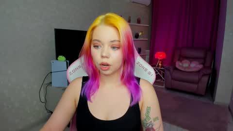 Roxy online show from June 7, 5:18 pm