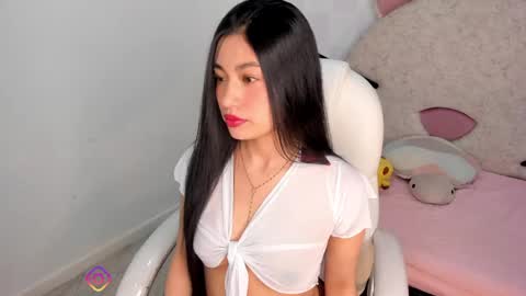 Atenea online show from April 13, 9:19 pm