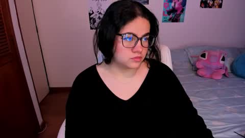 mei mei uwu online show from January 8, 11:05 am