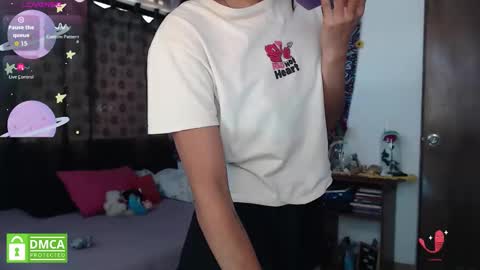 Cutie pie online show from March 9, 3:27 pm