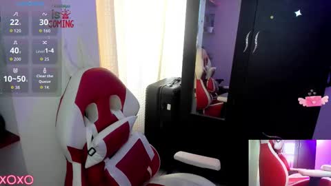 Lisa Hyga online show from December 15, 7:32 pm