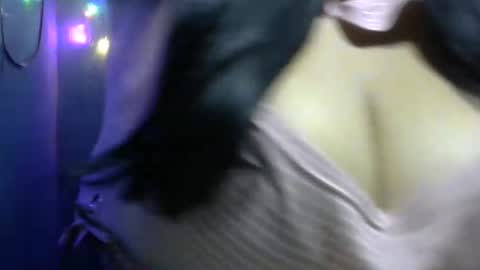 mia latina online show from January 14, 9:23 pm