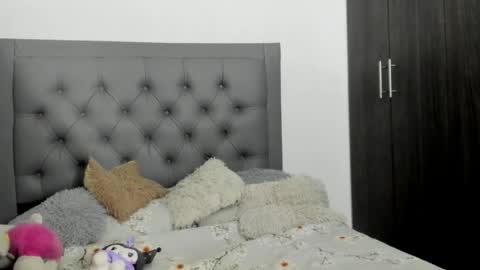 imemily444_ online show from July 10, 6:40 am
