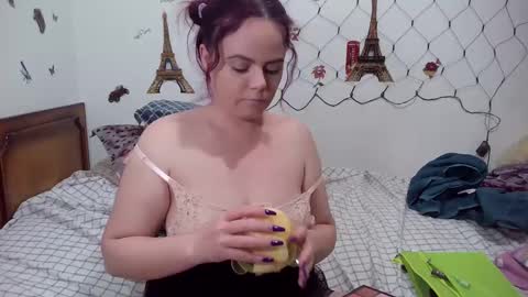 Stefana online show from February 8, 9:15 pm