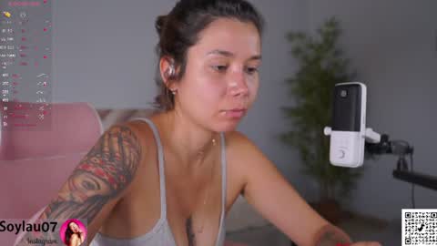 imjess_ online show from July 24, 6:21 am