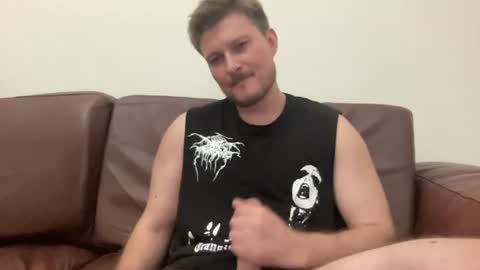 imnotall online show from August 3, 6:03 pm