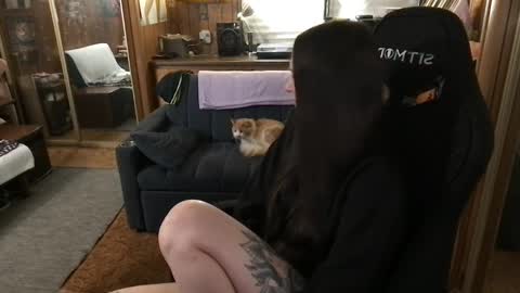 Carter online show from April 8, 4:15 am