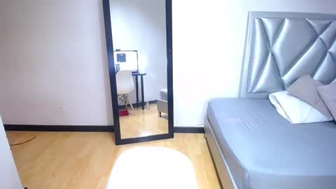 indian_whore18 online show from March 8, 6:16 pm