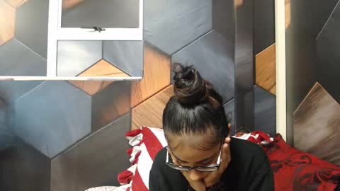 Armani online show from February 5, 9:57 am