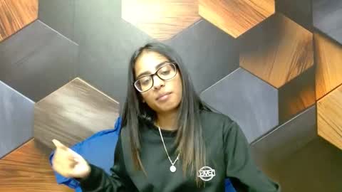 Armani online show from February 1, 1:51 pm