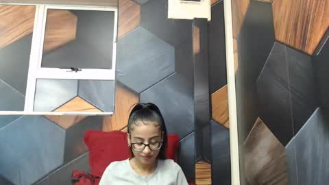 Armani online show from January 20, 6:10 am