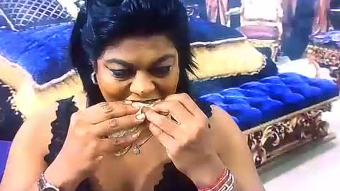 indiancherrypie online show from November 11, 7:54 am