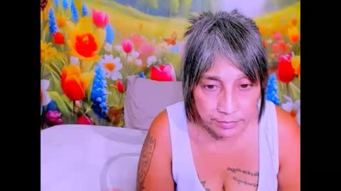 indianroxy27 online show from April 11, 7:45 am