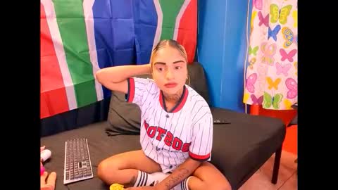 indiansumaya29 online show from February 14, 8:39 am