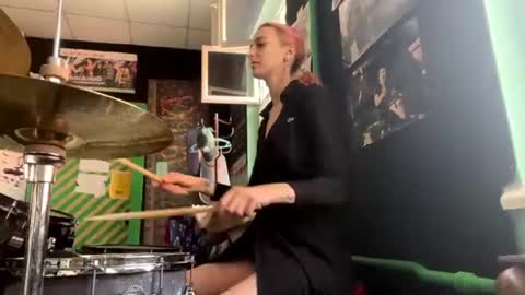 ingridmayer online show from July 22, 1:24 pm