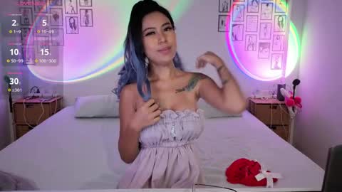 inkymiki online show from May 21, 9:32 pm