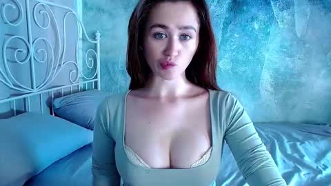 Lina online show from January 7, 9:47 am