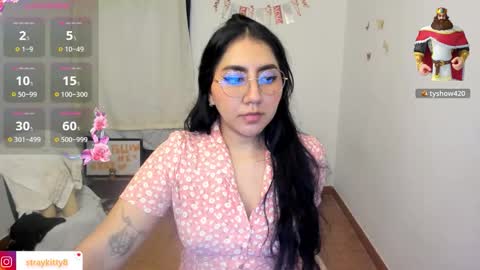 Luna        online show from March 13, 9:18 pm