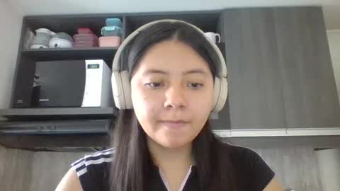 Iris 3 online show from November 18, 1:58 pm