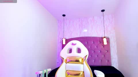 iris_77 online show from October 30, 8:09 pm