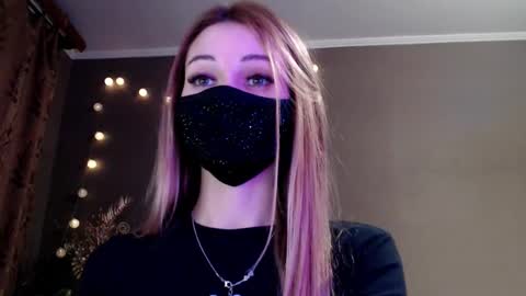 Lily online show from March 11, 4:43 pm