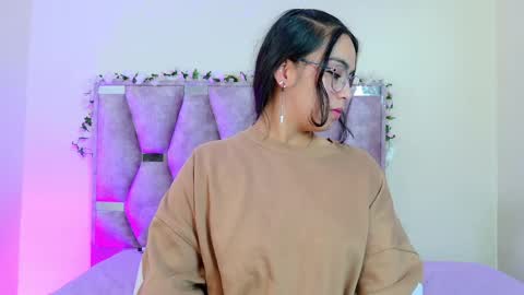 Iris online show from April 16, 8:20 pm