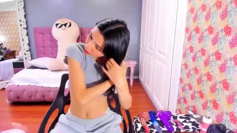 Iris online show from March 4, 4:41 pm