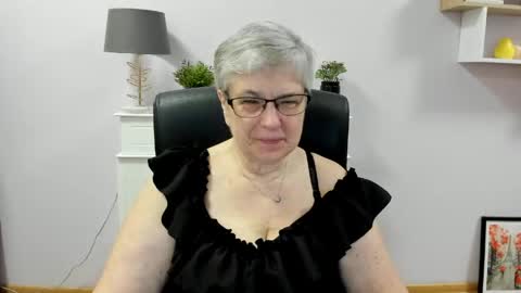 I R I S online show from June 2, 6:15 am