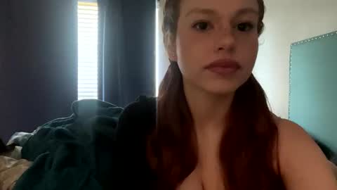 irisbabyyyyyyy online show from March 3, 7:32 pm