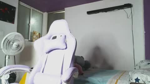 Camilla online show from February 8, 12:17 pm