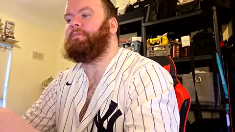 twitter theirishman205 online show from December 21, 2:56 pm