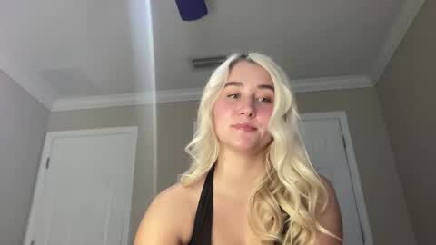 Irispink1 online show from December 21, 9:10 pm